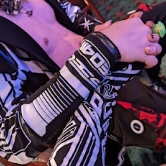 ZYPHR CYBERPUNK MANTLE WHITE - Picture 7 of 7